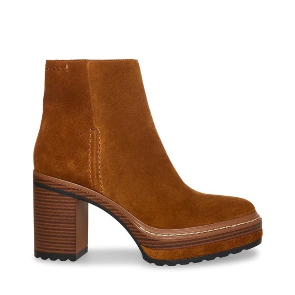 *NEVER WORN* Steve Madden SHANIYA BROWN SUEDE boots